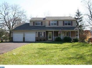 10 Brookdale Dr, Doylestown, PA 18901