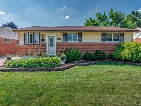 17946 Breezeway, Fraser, MI 48026