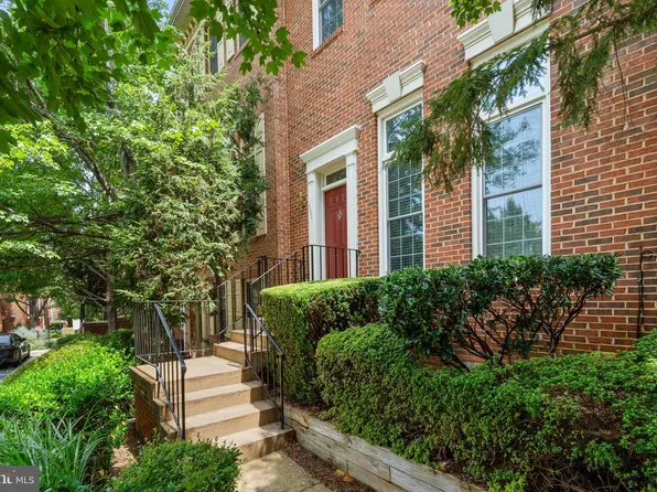 4663 Lambert Dr, Alexandria, VA 22311