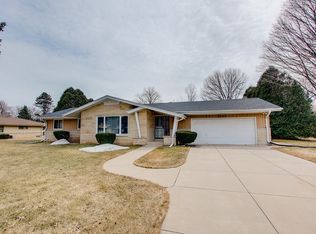 5349 W Silverleaf Ln, Brown Deer, WI 53223