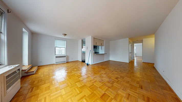 Rented by Bond New York | media 5