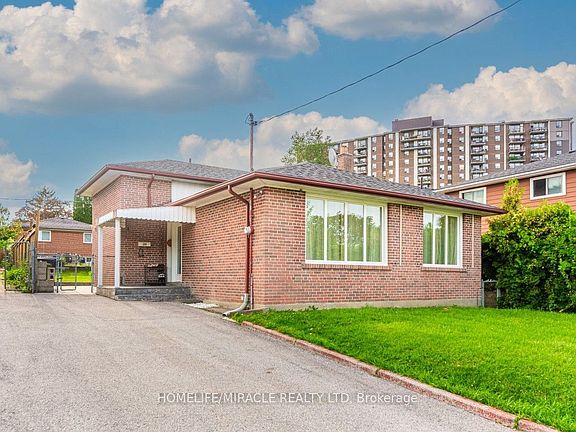 2nd image of 20 Mayhill Cres