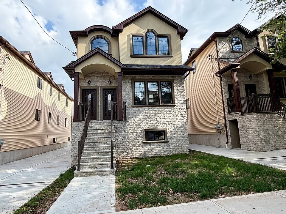 24 Hope Ave #1