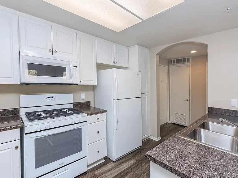 Laurel Terrace Apartment Homes — Photo 53