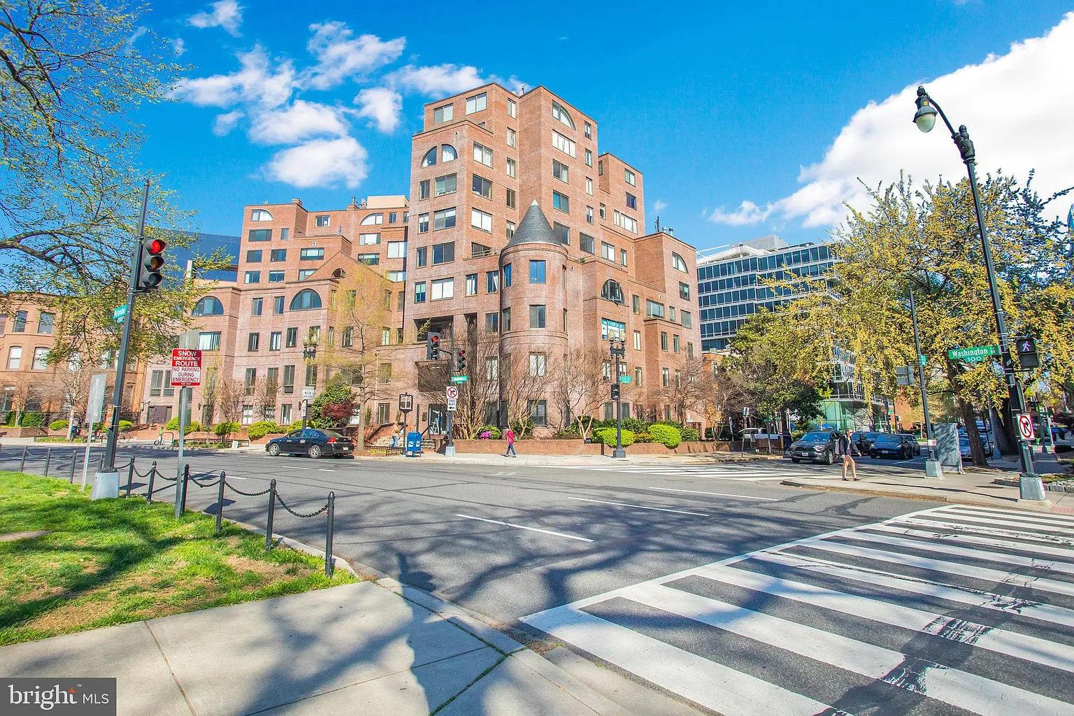 3 Washington Cir NW APT 1003 photo 1