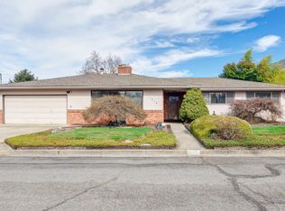 1216 NE Meier Dr, Grants Pass, OR 97526