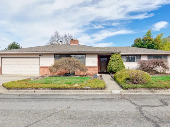1216 NE Meier Dr, Grants Pass, OR 97526