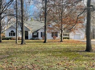 2645 Scott Rd, Swanton, OH 43558