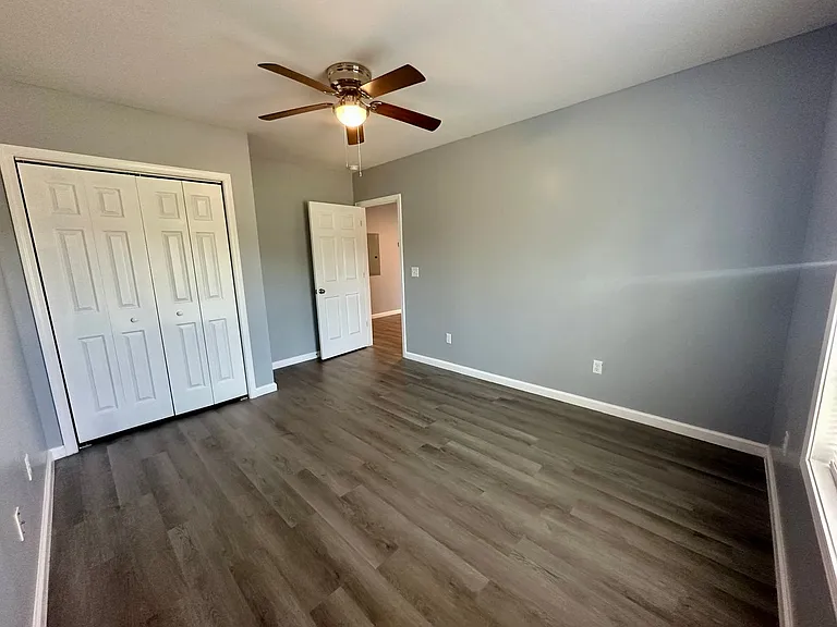 960B Mayfield Dr — Photo 9