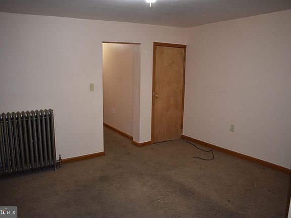5th image of 322 S 2nd St