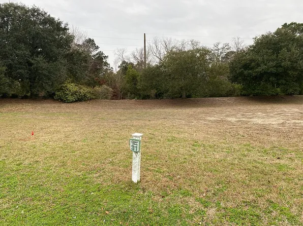 401 Sunrise Ct, Emerald Isle, NC 28594
