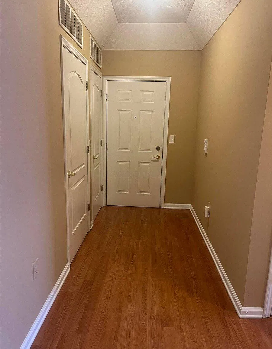 2 bed, 1144 sqft, $1,495 — Photo 2