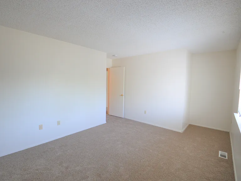 2027 Gyros Cir — Photo 17