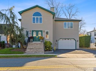 399 New Milford Ave, Dumont, NJ 07628