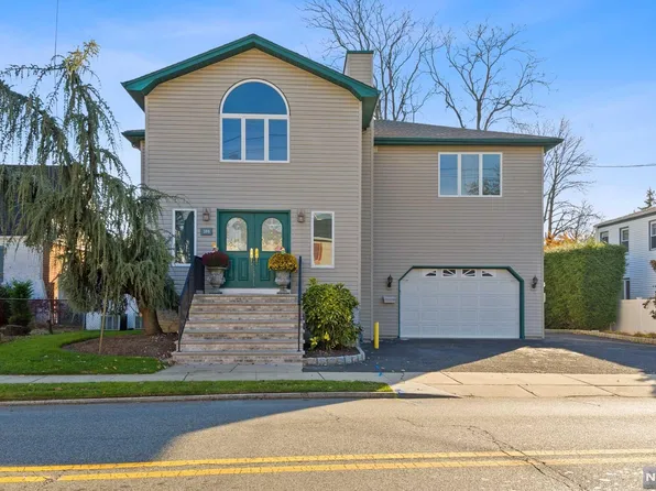 399 New Milford Ave, Dumont, NJ 07628