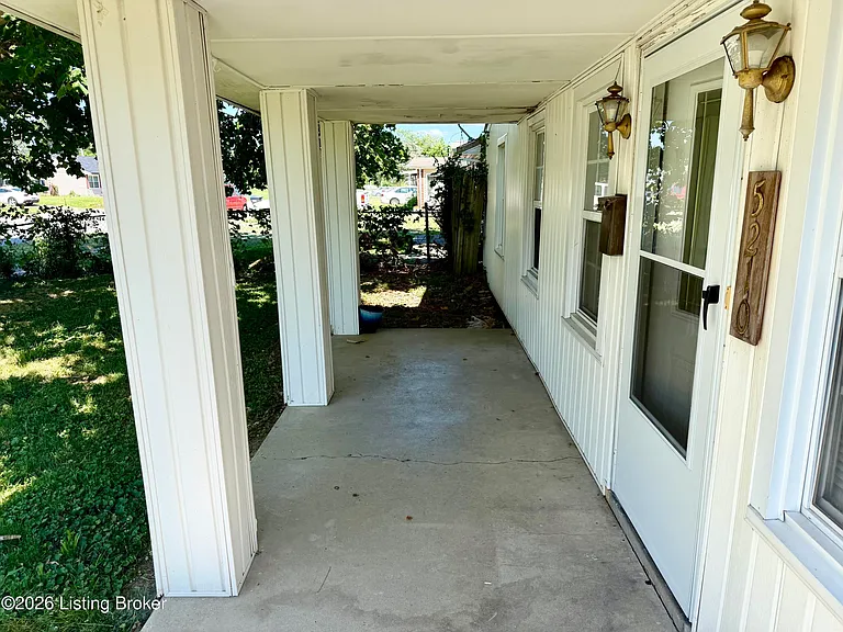 5210 Delaware Dr — Photo 10