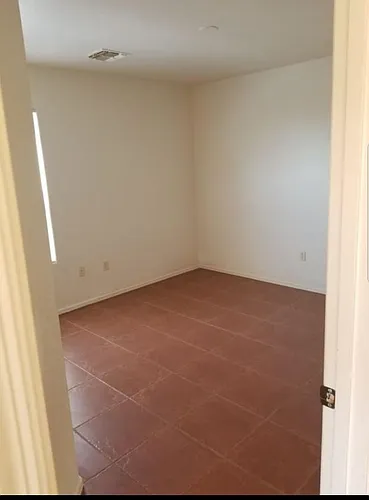 2070 E Calle Gran Desierto Photo 1