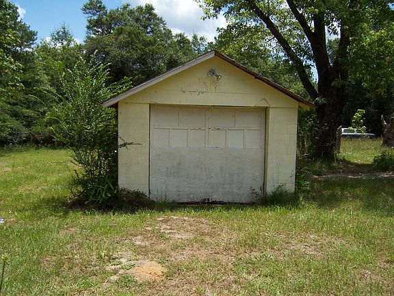 3rd image of 2617 State Highway 81