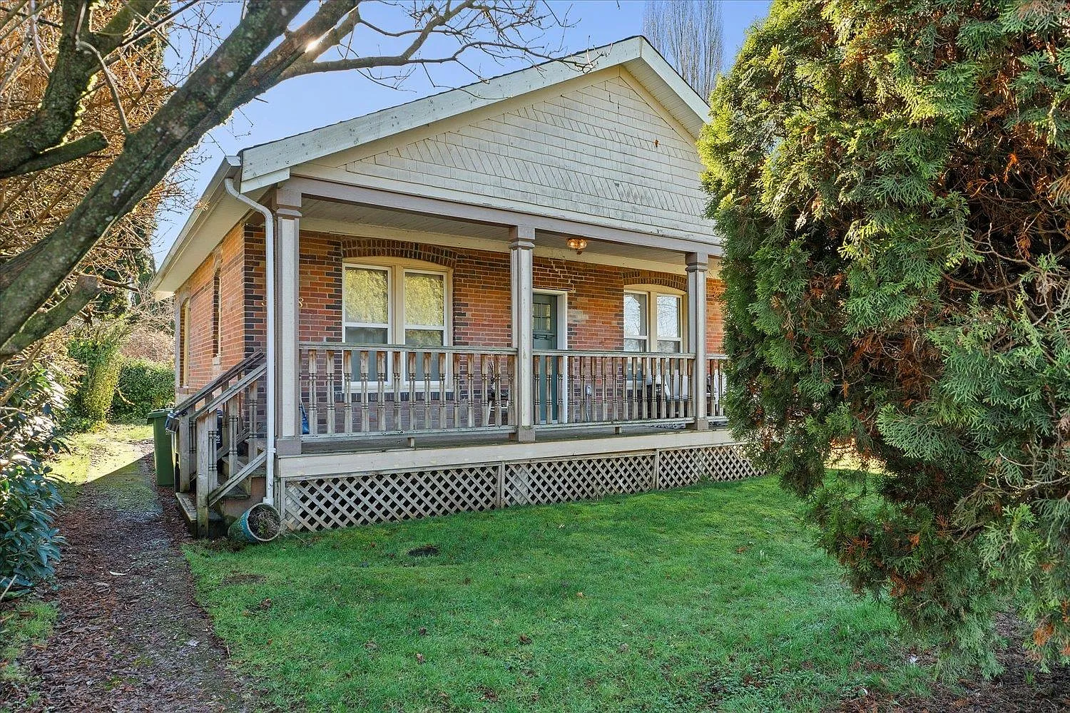 34758 Clayburn Rd photo 1