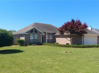 105 Elm St, Centerton, AR 72719