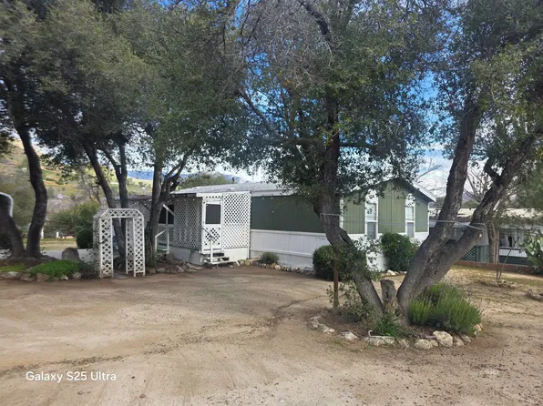 343 Live Oak Dr, Wofford Heights, CA 93285