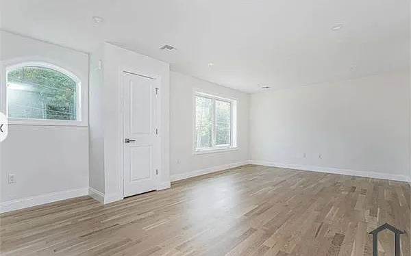 670 Arden Ave — Photo 14