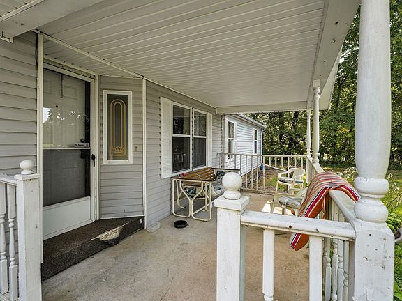 3rd image of 9331 Wabash 17 Ave
