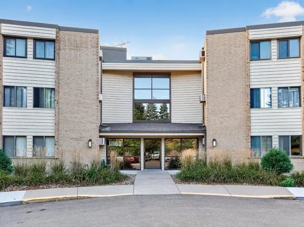 11160 Anderson Lakes Pkwy APT 214, Eden Prairie, MN 55344
