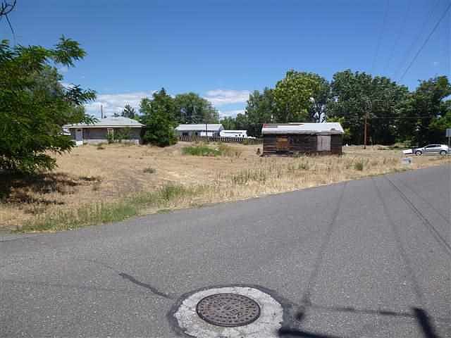 1st image of 3913 Fallon Dr