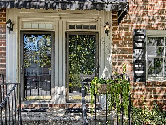 3rd image of 2367 Henderson Mill Rd #8