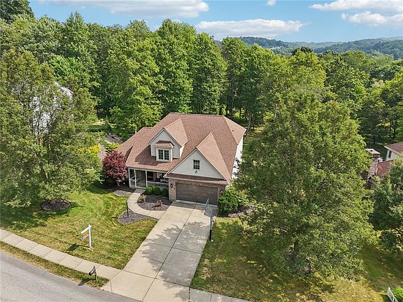 2nd image of 135 Hunter Dr