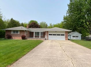 4526 Greenfield Dr, Bay City, MI 48706