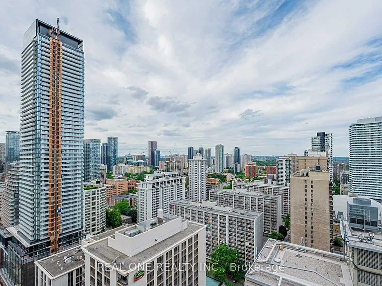 7 Grenville St #3009 — Photo 20