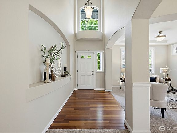 4th image of 20426 95th Avenue E