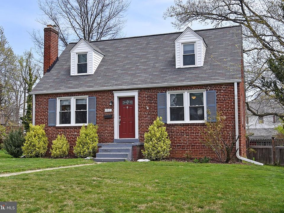 1st image of 2921 Stuart Dr