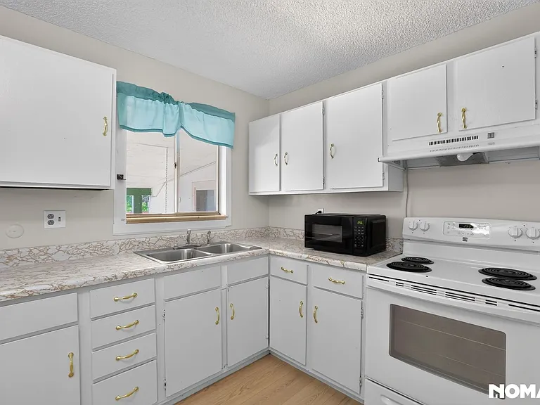 2509 Royalty Ct #A — Photo 11
