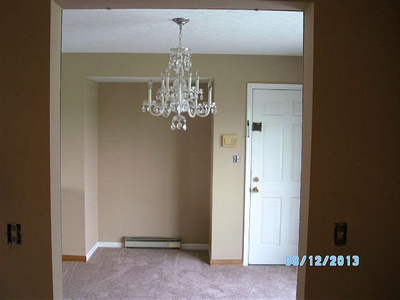 5th image of 39 Barnhart Dr