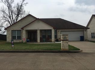 210 Sandstone Ln, Nacogdoches, TX 75965