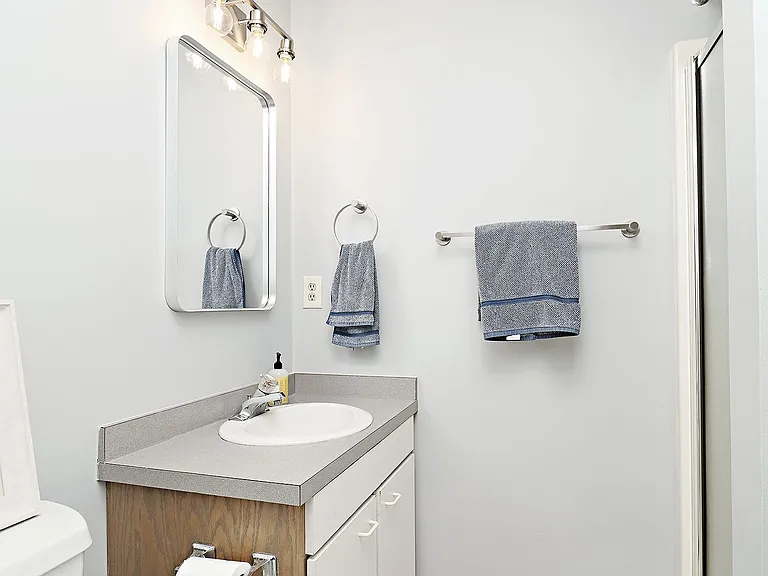 1242 Clifden Grn — Photo 12