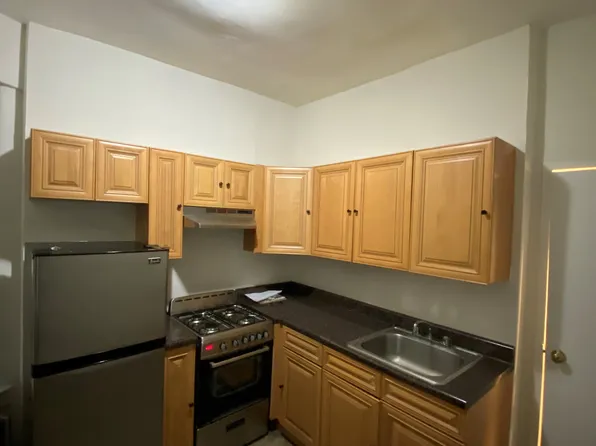 1758 1st Ave APT 4, New York, NY 10128