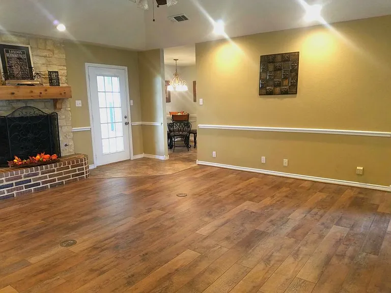 115 Ginger Dr — Photo 2