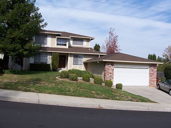 5th image of 2304 Lafayette Dr