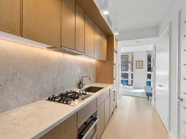 501 3rd Ave #3C, New York, NY 10016