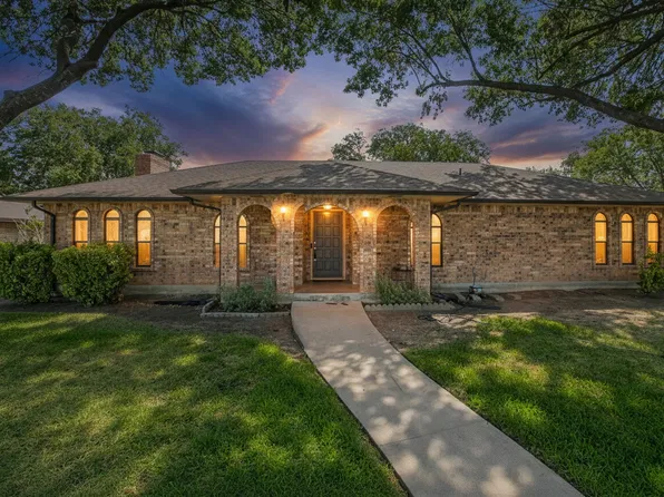 528 Edmonds Way, Desoto, TX 75115