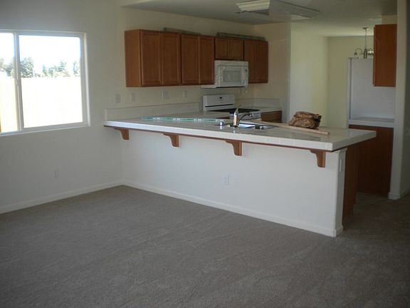 Kitchen/Living Area