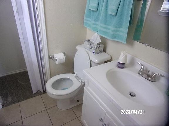 3rd image of 908 NW 58th St