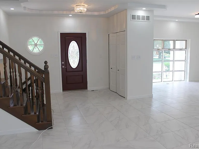 7246 Saint Auburn Dr — Photo 7
