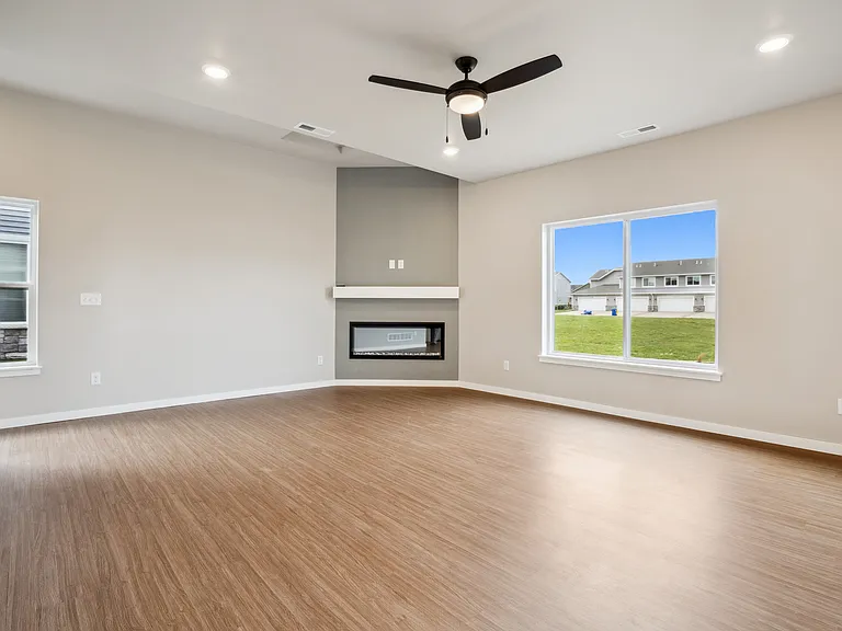 2240 Eversull Ln — Photo 10