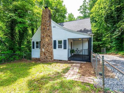 322 8th Ave SE, Hickory, NC, 28602