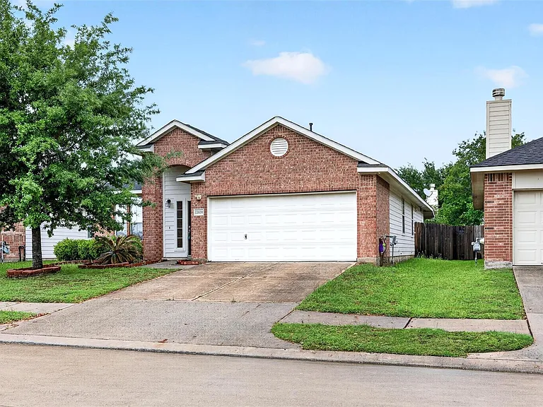 11630 Forest Wind Ln — Photo 3